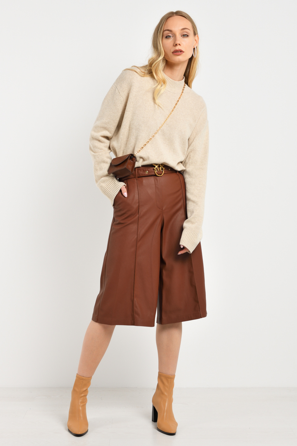 Женский Pinko Шорты-кюлоты из экокожи CYNAR (цвет ), артикул 1G152AY6BE | Фото 2