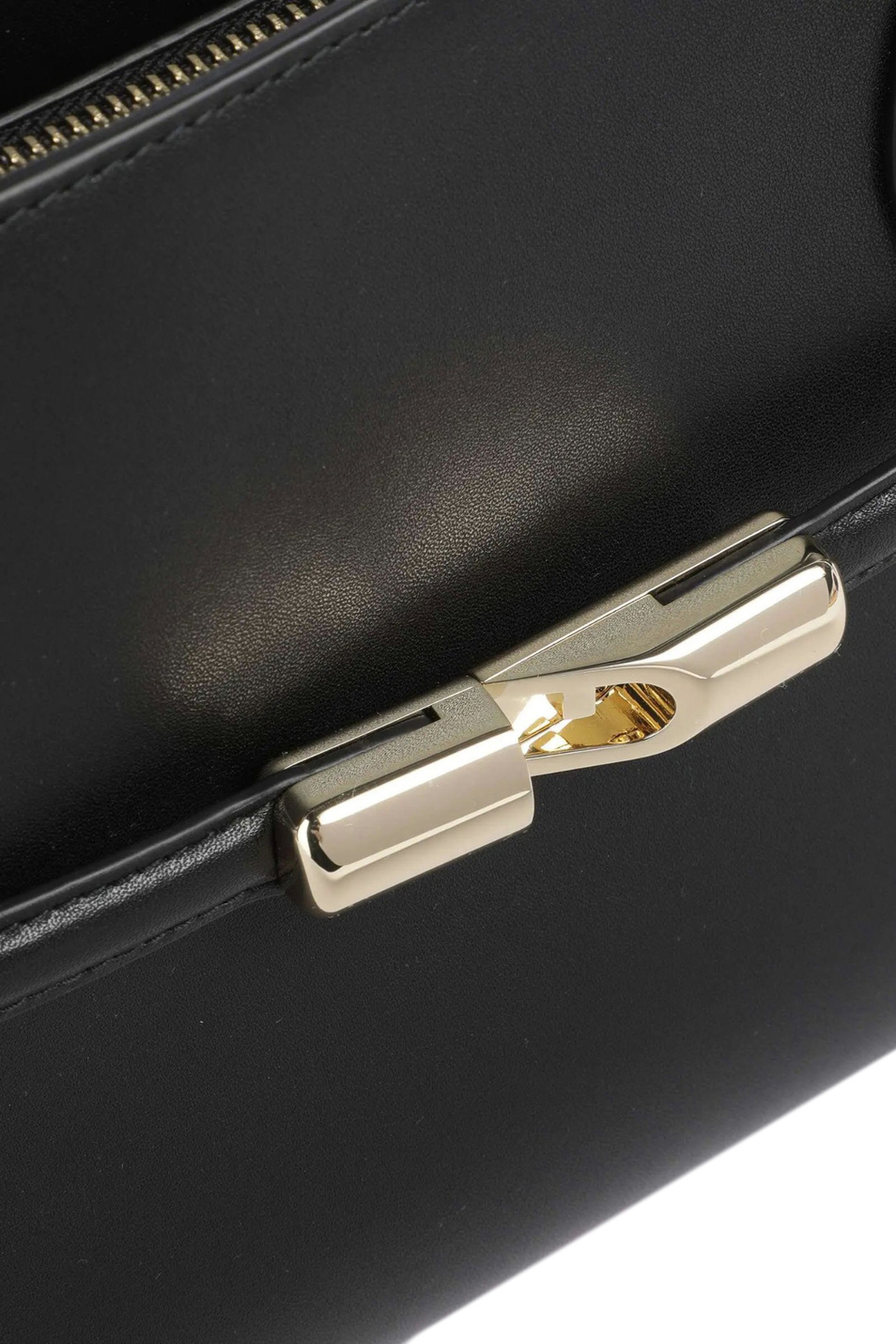 Женский Furla Сумка GOCCIA M с декоративной пряжкой (цвет ), артикул WB01505-BX3104 | Фото 4