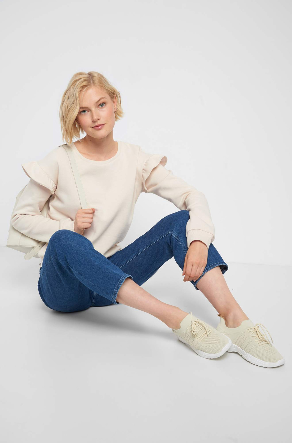 Женский Orsay Свитшот с оборками на рукавах (цвет ), артикул 180128 | Фото 2