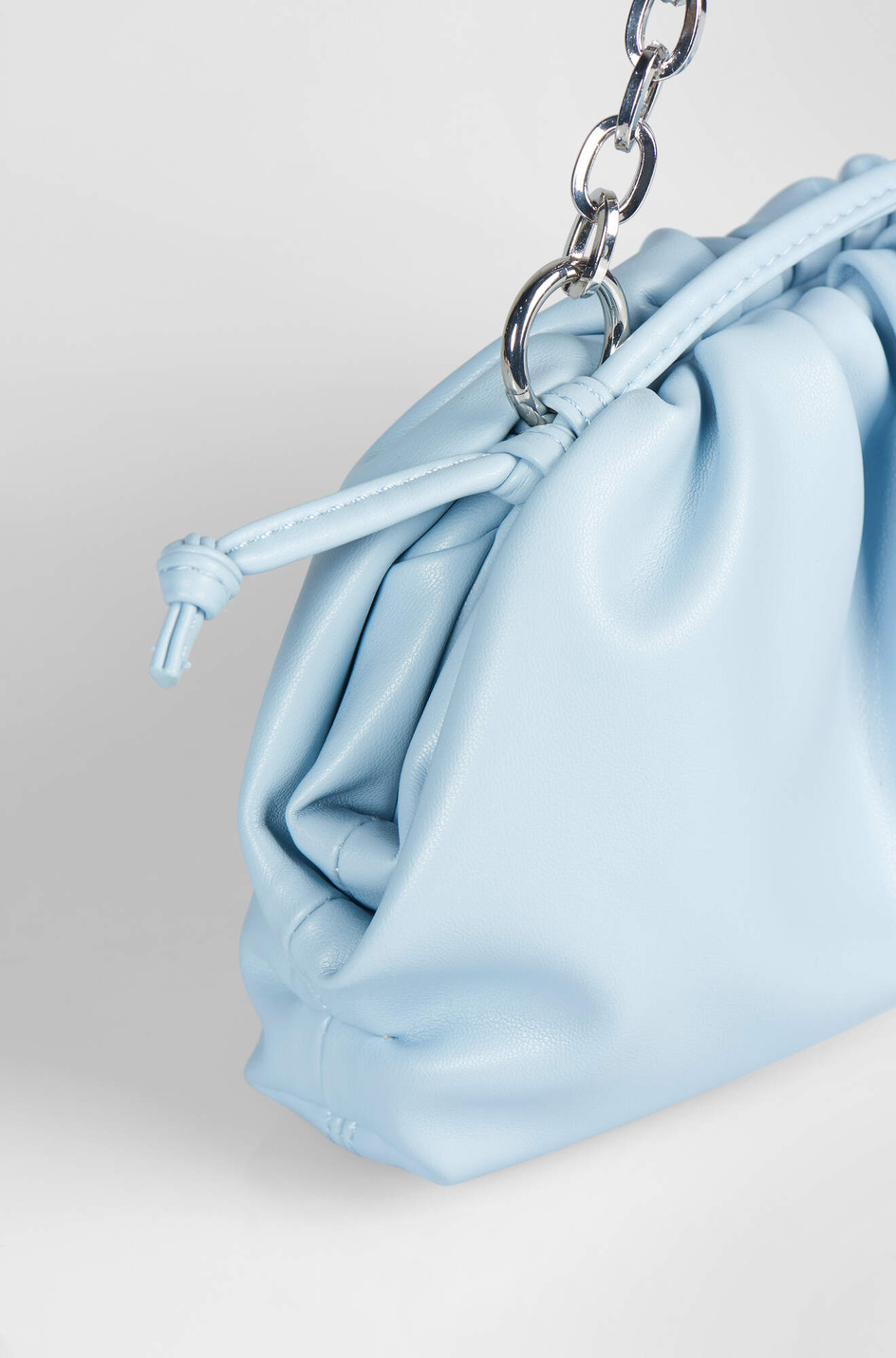 Orsay Маленькая сумка через плечо с цепочкой (цвет ), артикул 900354 | Фото 3