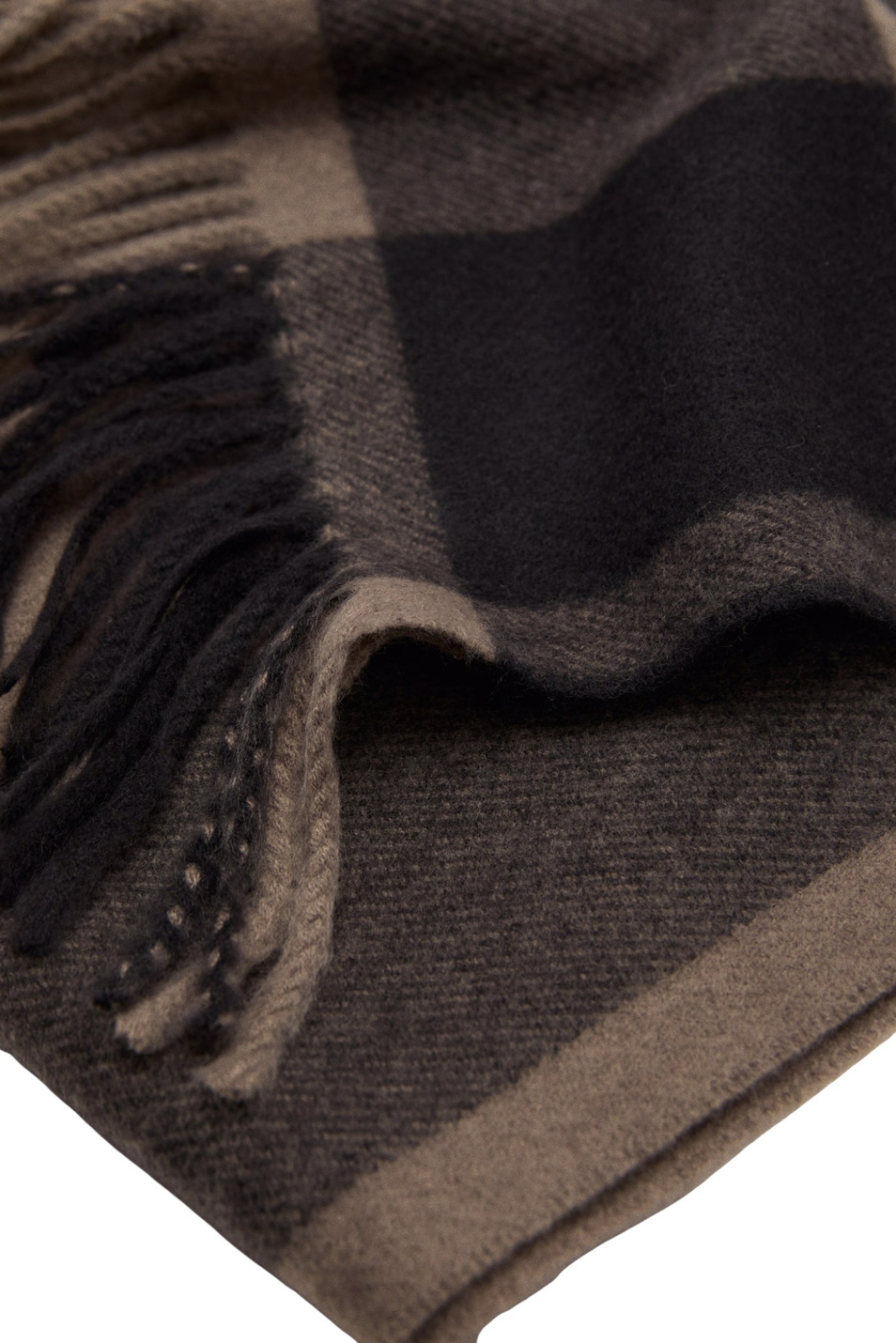 Мужской Mango Man Шарф LINES (цвет ), артикул 17097884 | Фото 2