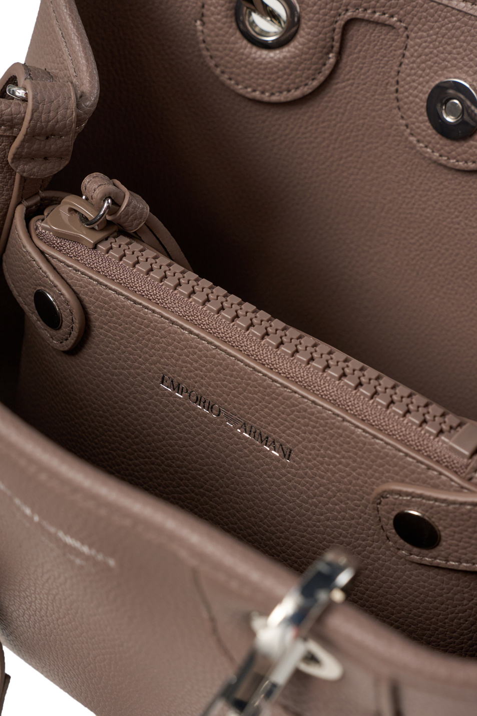 Женский Emporio Armani Сумка SIMIL CERVO со съемной косметичкой (цвет ), артикул EW000361-AF12036 | Фото 4