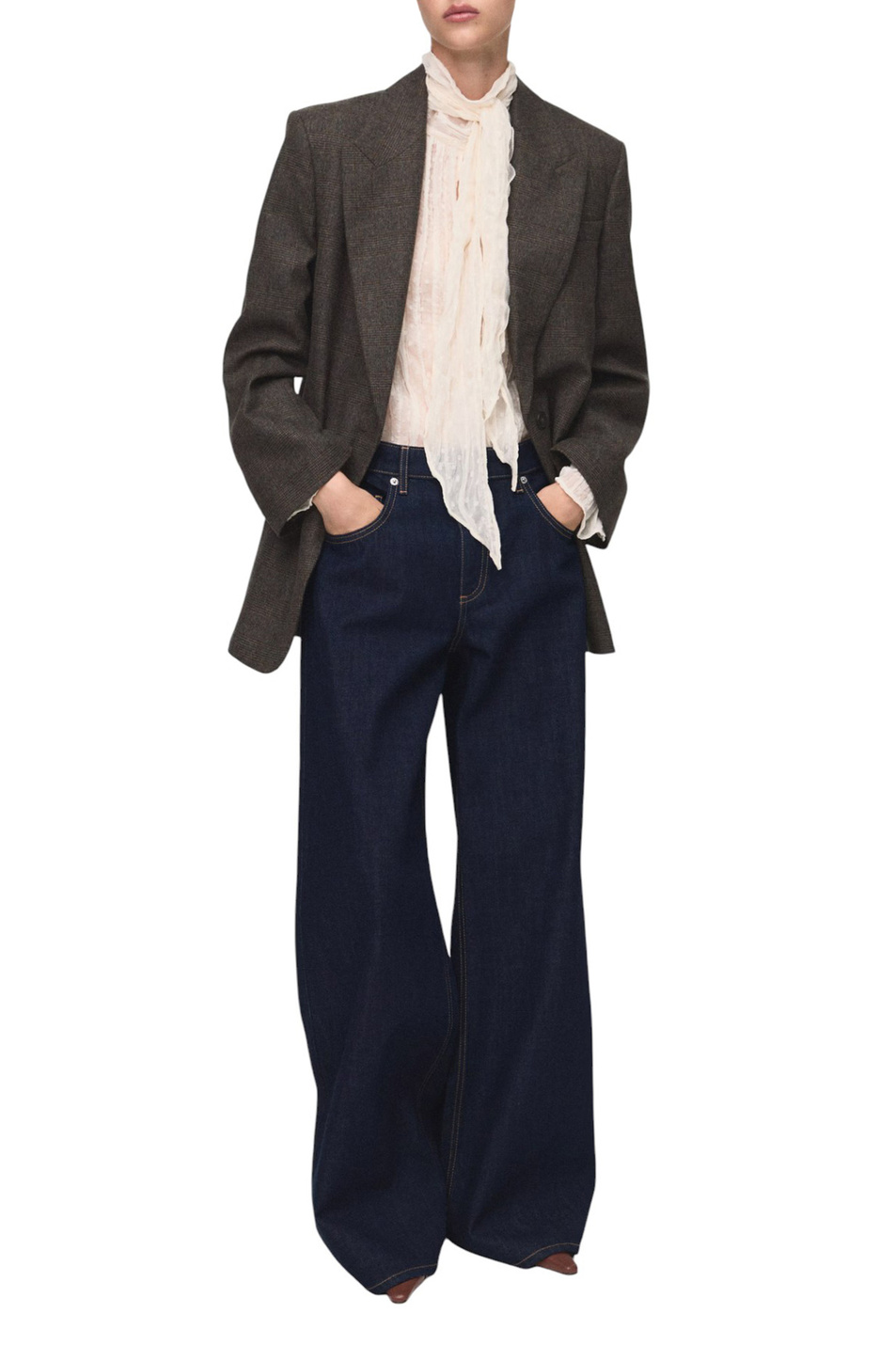 Женский Mango Джинсы ANNIE из хлопка (цвет ), артикул 17097125 | Фото 2