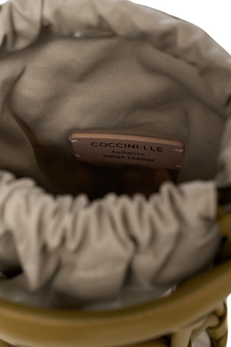 Сумка KOI из натуральной кожи|Основной цвет:Бежевый Женский Coccinelle Сумка KOI из натуральной кожи (цвет ), артикул E1U2P230101 | Фото 5