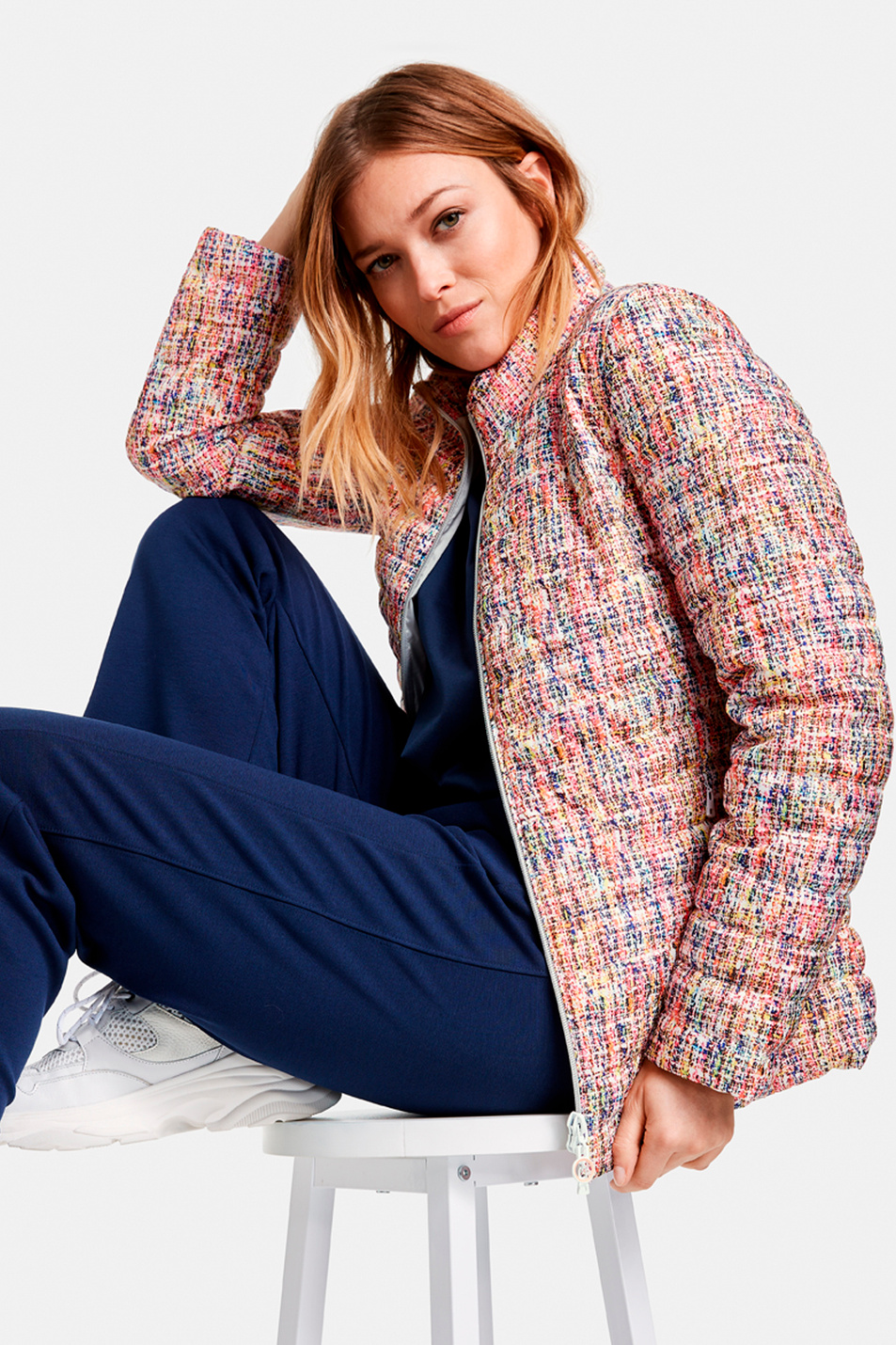 Gerry Weber Стеганая куртка с разноцветным узором (цвет ), артикул 550207-31012 | Фото 4