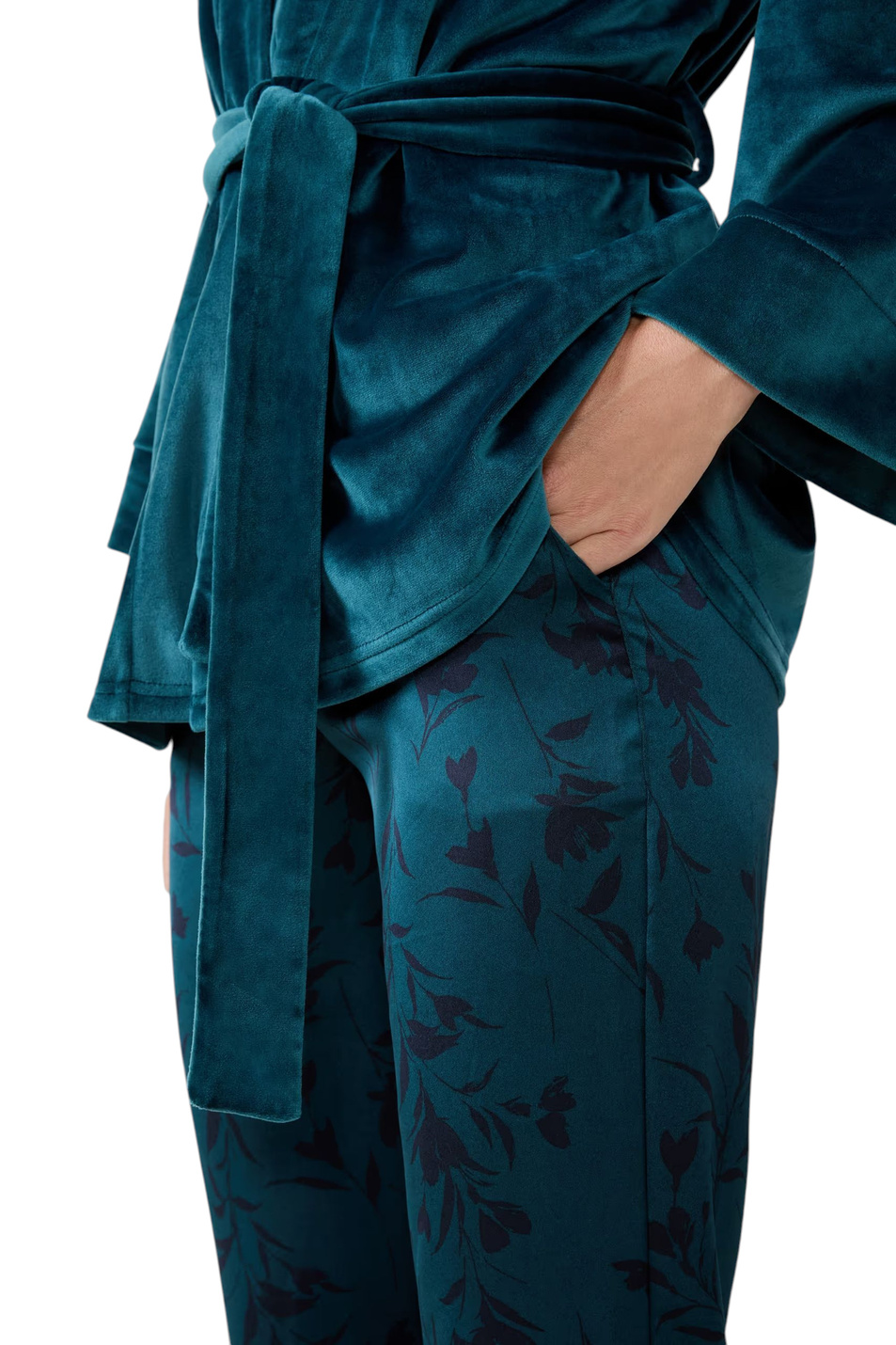 Женский Etam Костюм домашний VERA (жакет, топ, брюки) (цвет ), артикул 6555988 | Фото 4