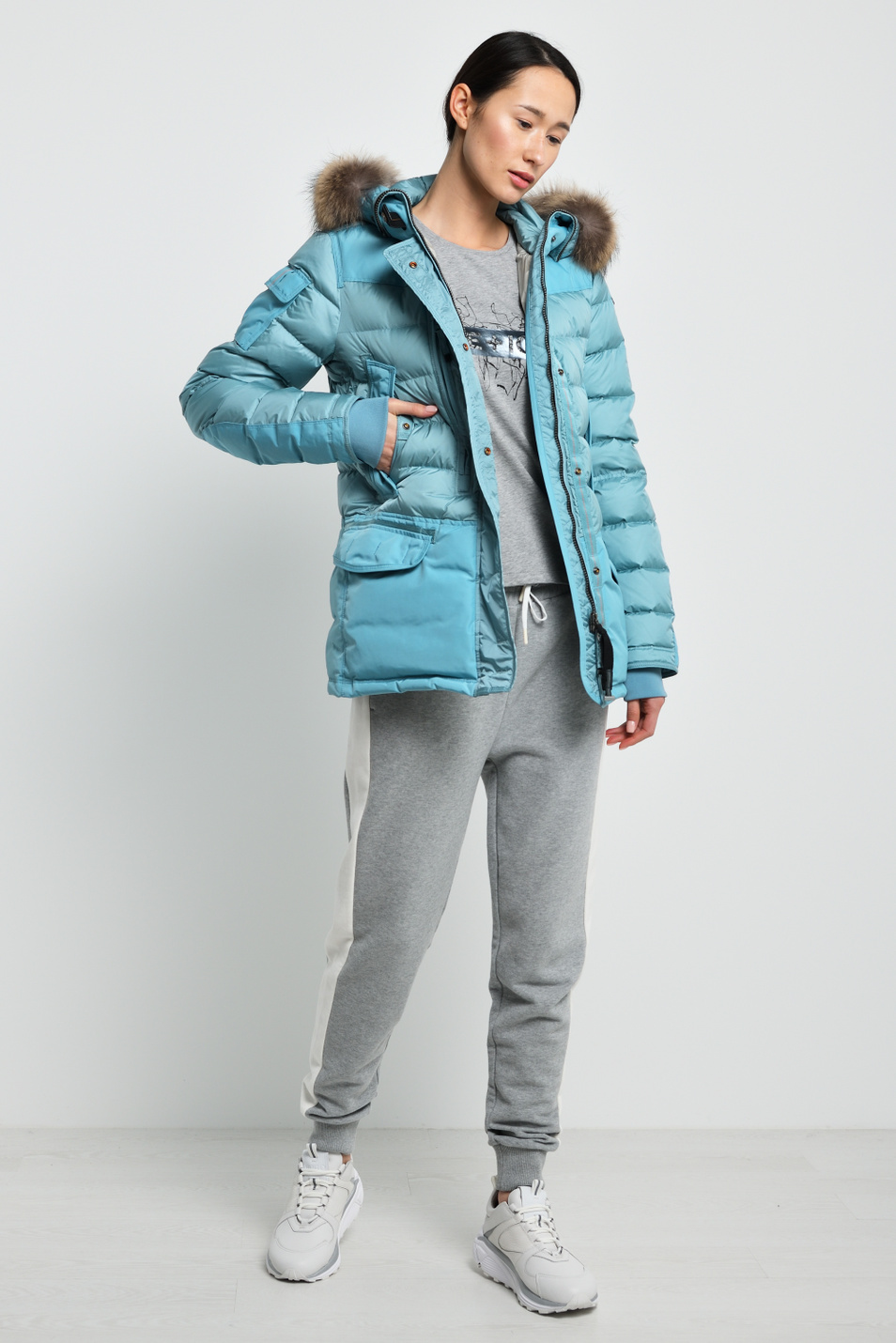 Женский Parajumpers Пуховик LYNN с натуральным мехом (цвет ), артикул ML33 | Фото 4