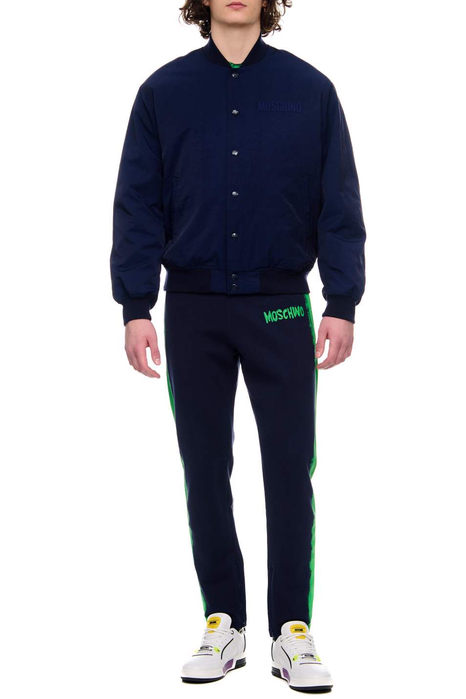 Мужской Moschino Бомбер с крупным логотипом на спинке (цвет ), артикул V0624-2015 | Фото 2