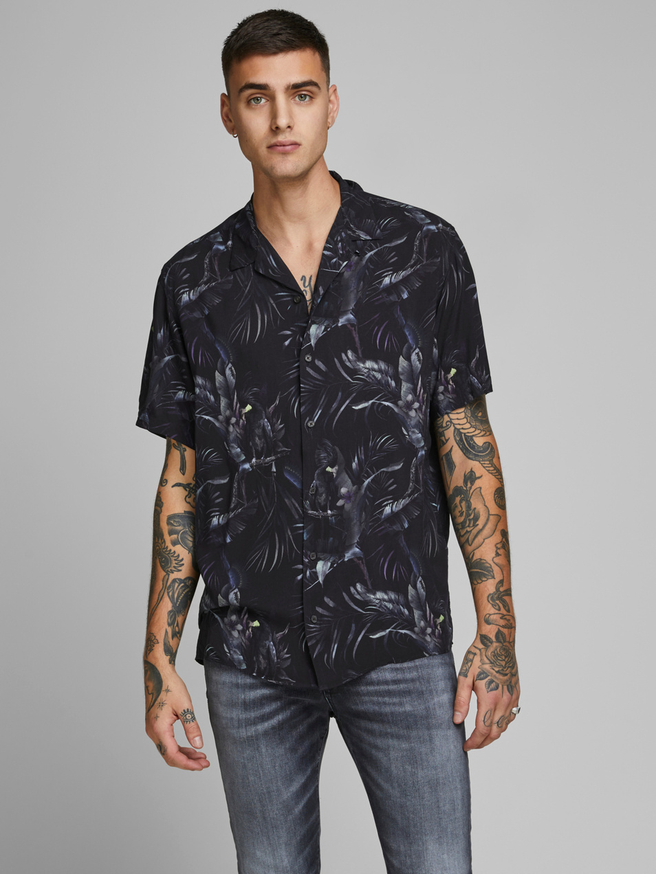 Мужской Jack & Jones Рубашка JORJERRY SHIRT SS BLK (цвет ), артикул 12170842 | Фото 1