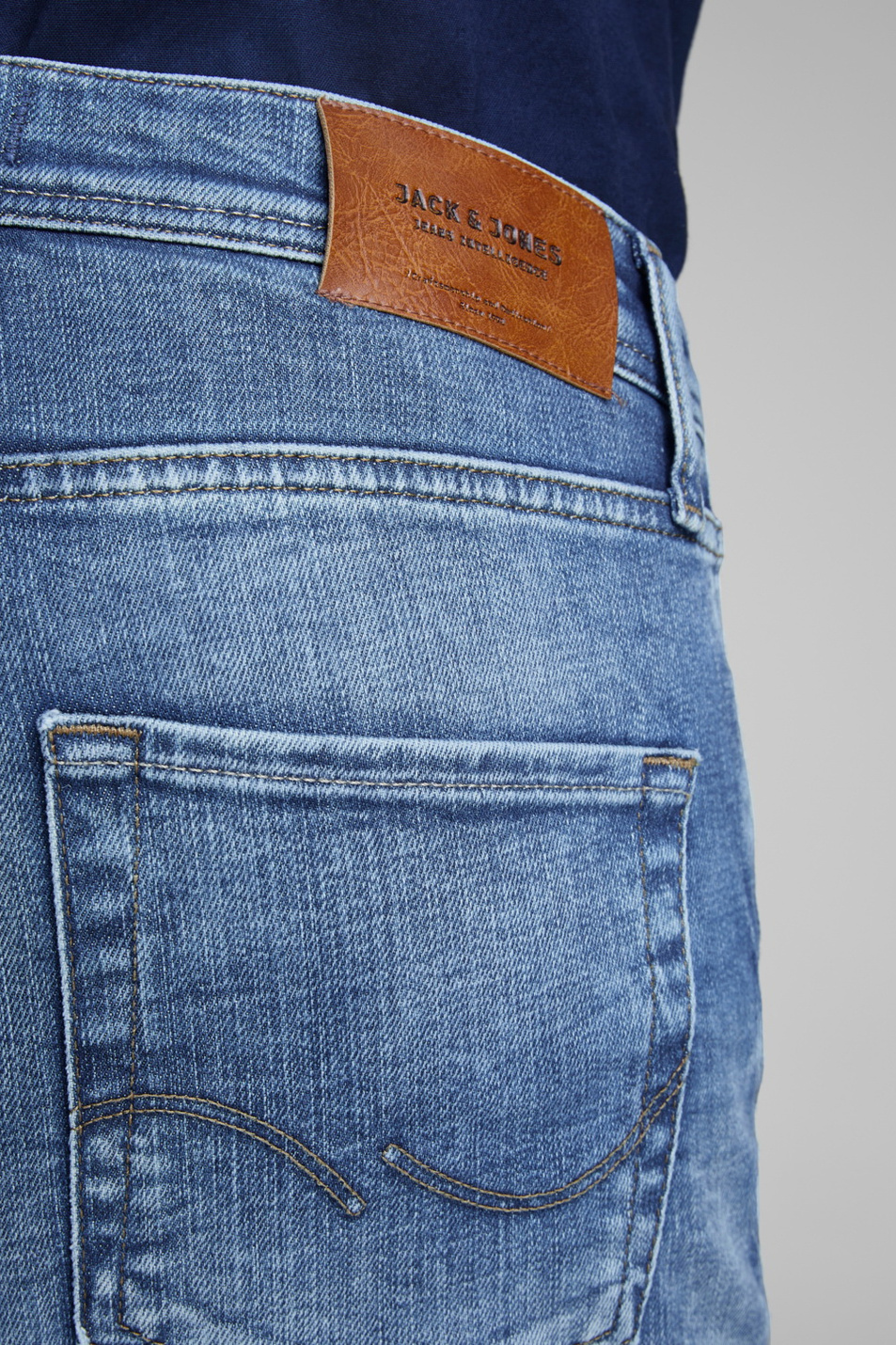 Мужской Jack & Jones Прямые джинсы Clark Regular fit (цвет ), артикул 12148235 | Фото 2