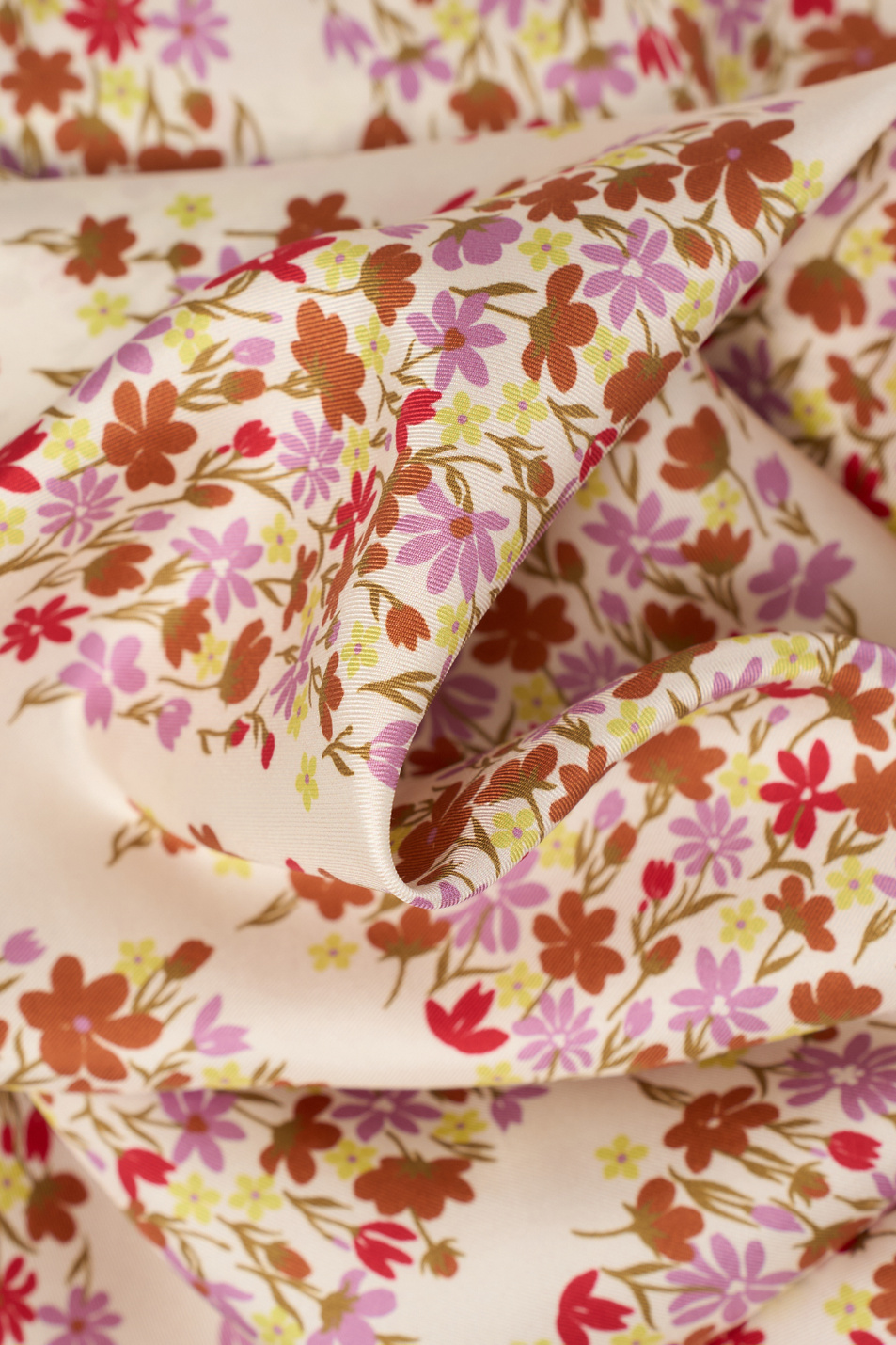 Женский Coccinelle Платок из шелка (цвет ), артикул E7UYE380101 | Фото 2