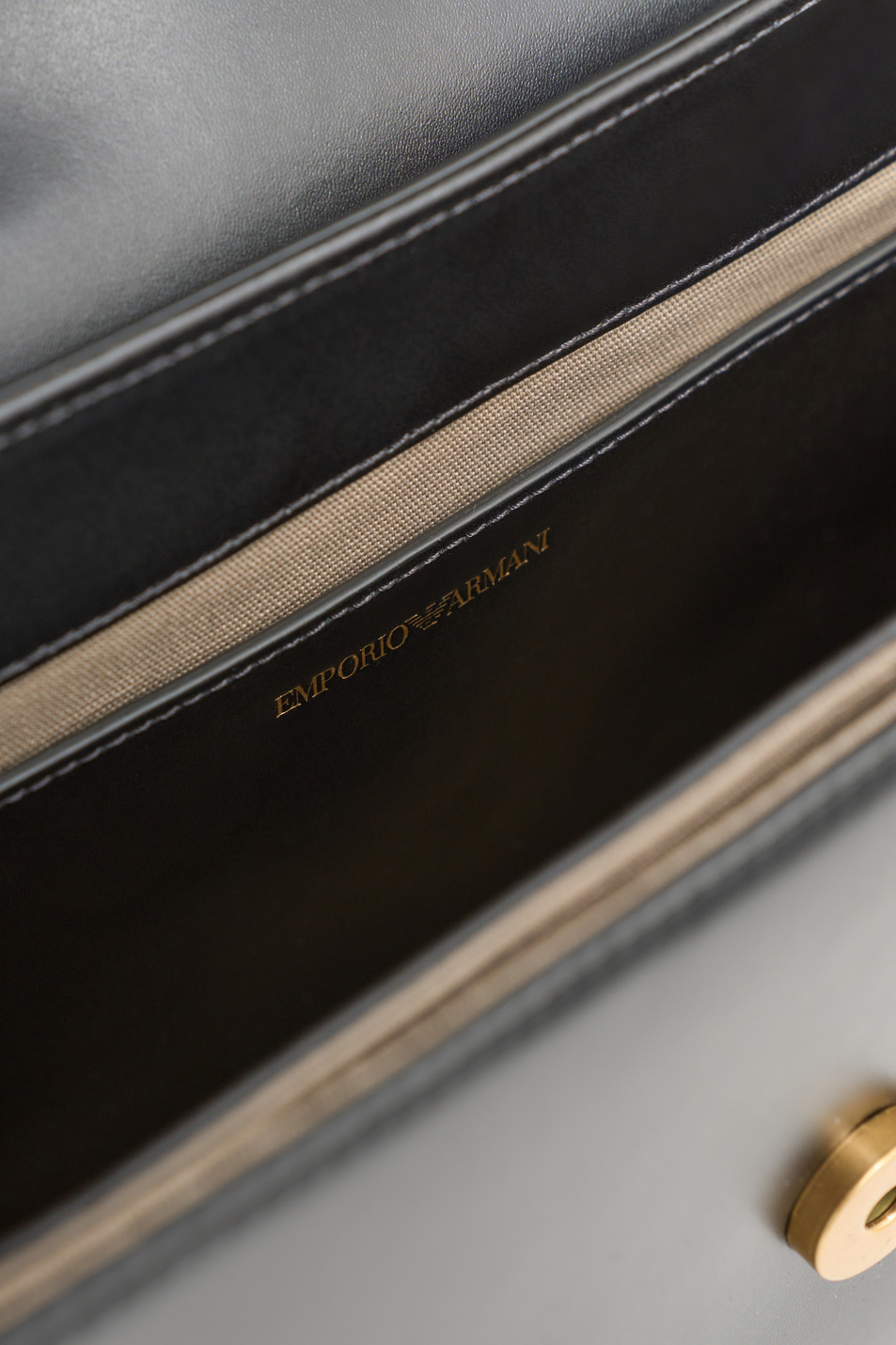 Женский Emporio Armani Сумка через плечо из натуральной кожи (цвет ), артикул EW001210-AF14786 | Фото 4