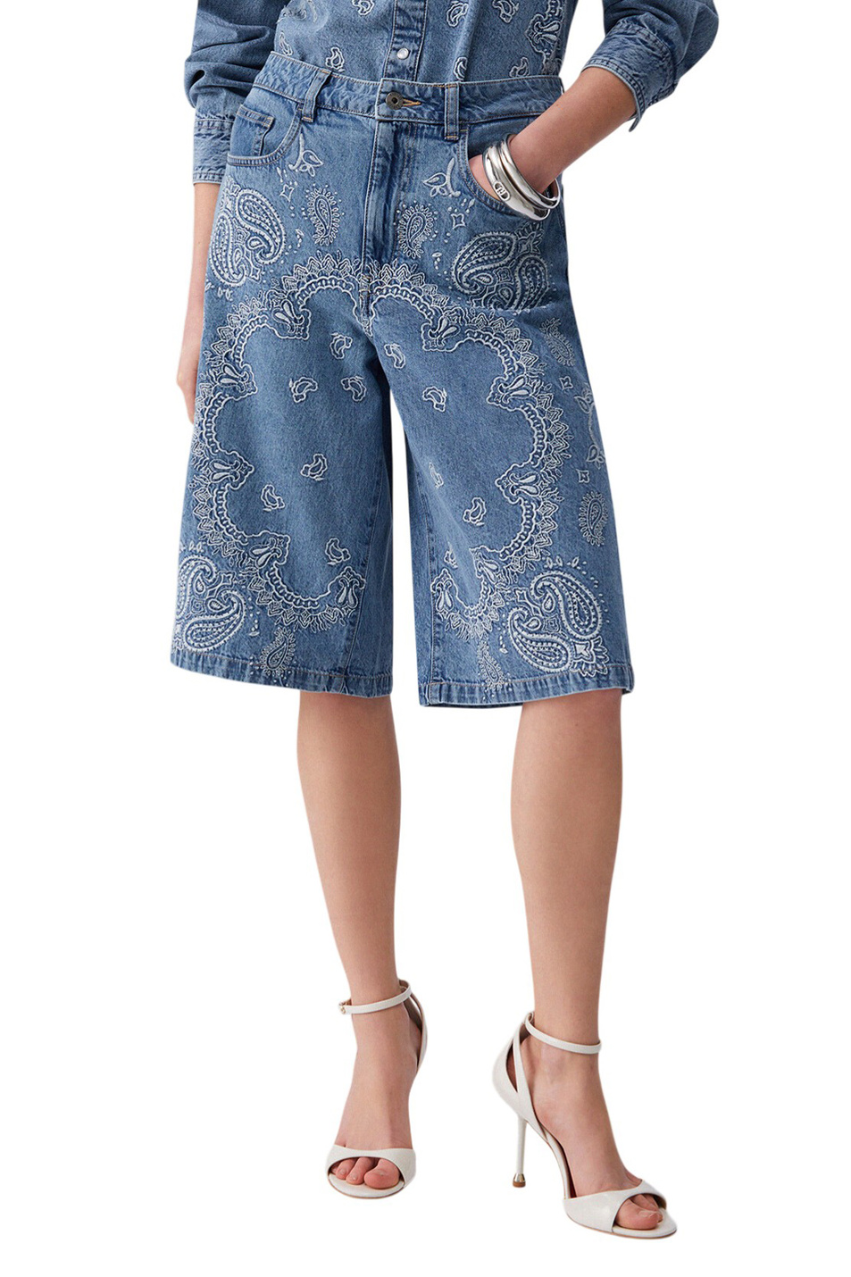 Женский Liu Jo Шорты джинсовые с вышивкой (цвет ), артикул UA6182D0313 | Фото 3