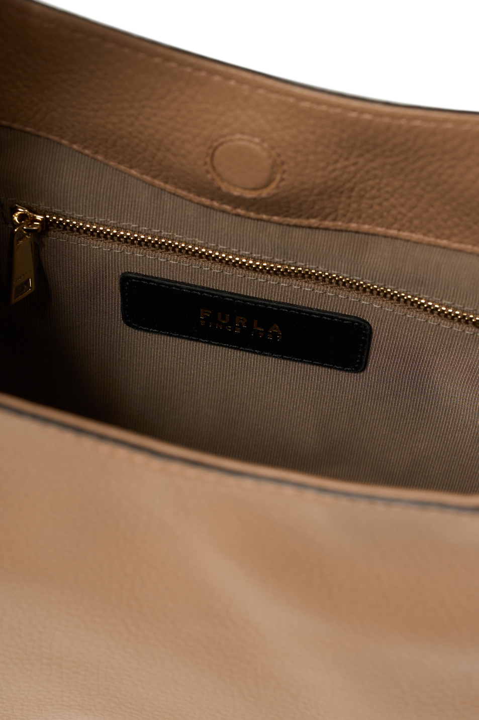 Женский Furla Сумка-хобо LARA S из натуральной кожи (цвет ), артикул WB01958-HSF000 | Фото 5