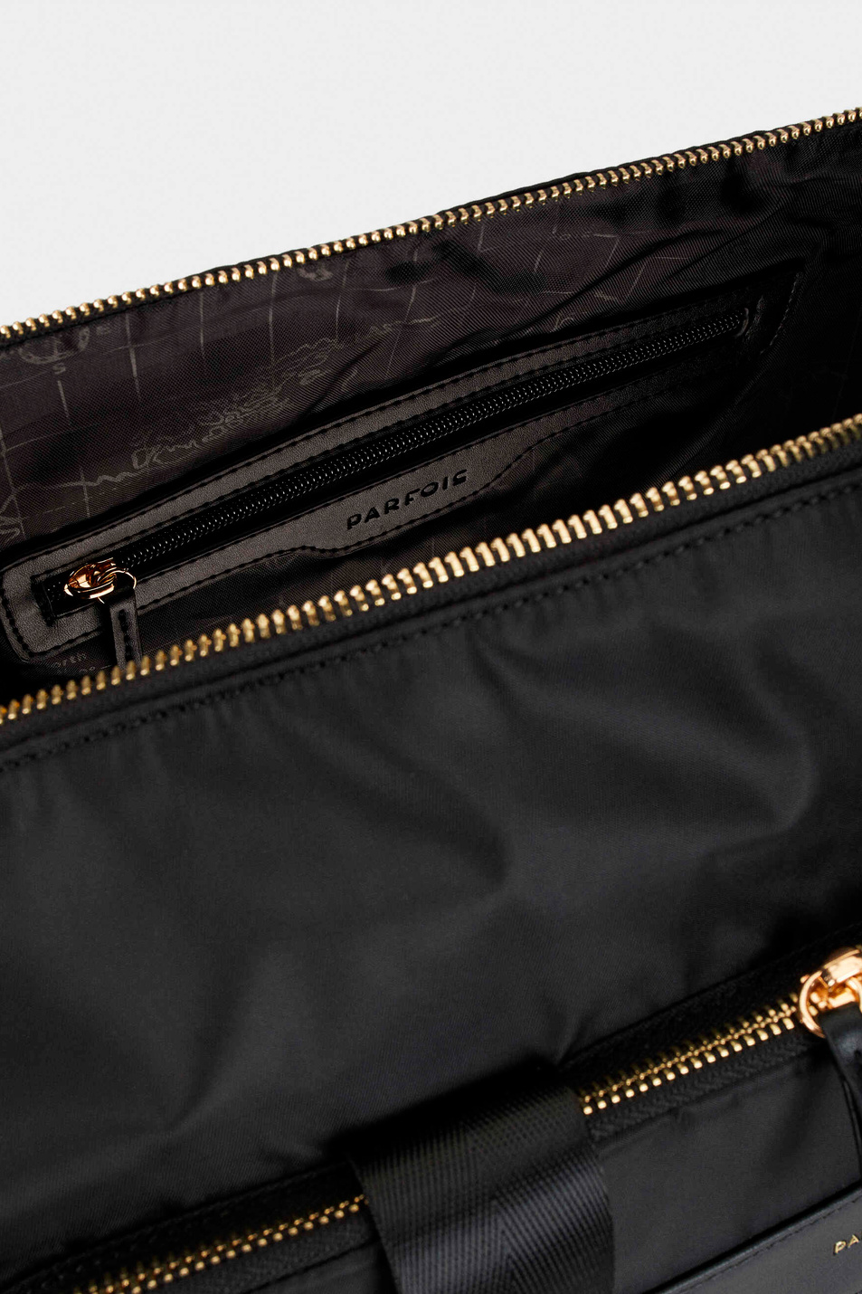Parfois Нейлоновая сумка со съемным плечевым ремнем (цвет ), артикул 172029 | Фото 5