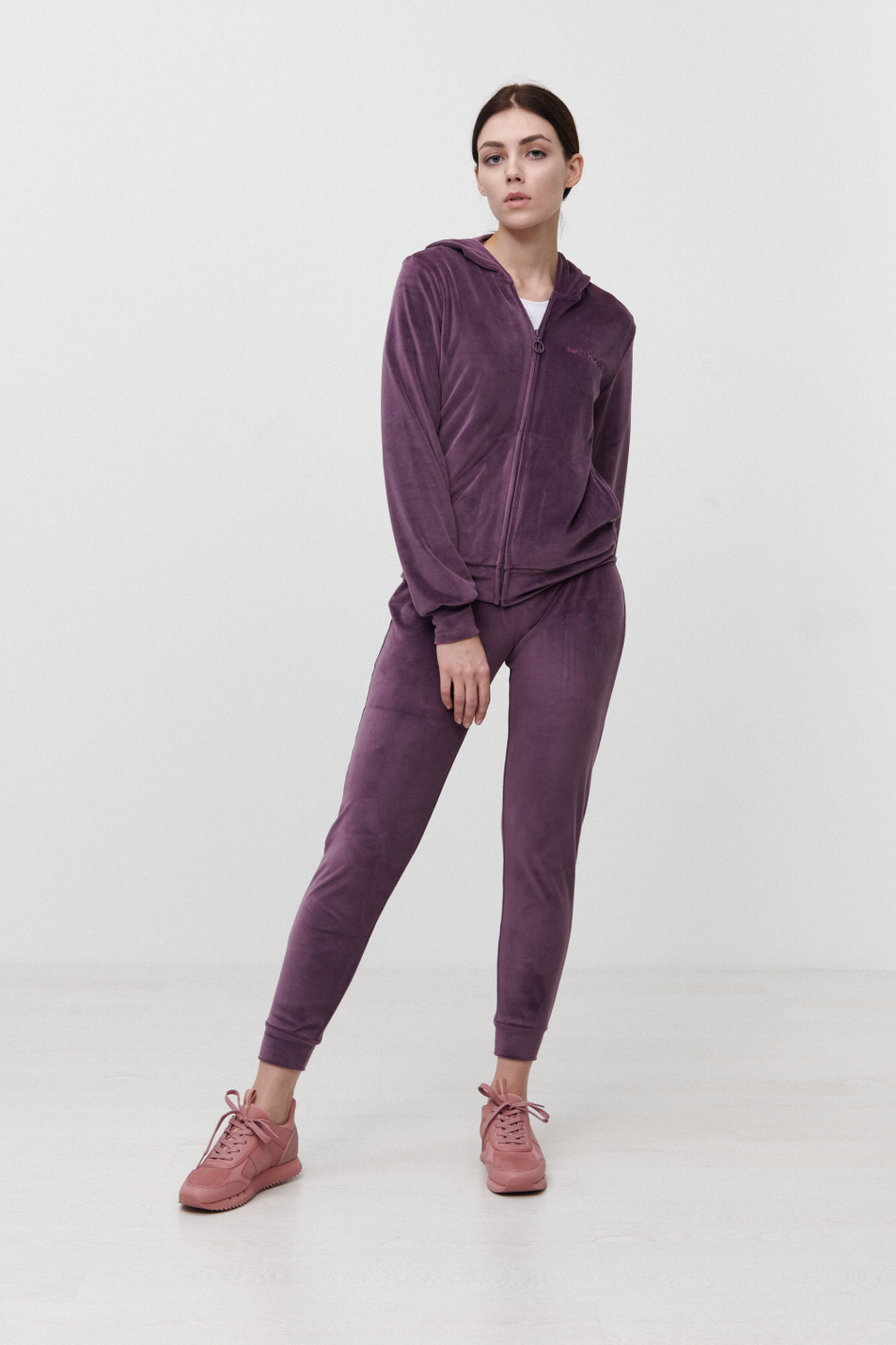 Женский Emporio Armani Спортивный костюм из бархата (цвет ), артикул 164392-0A260 | Фото 1