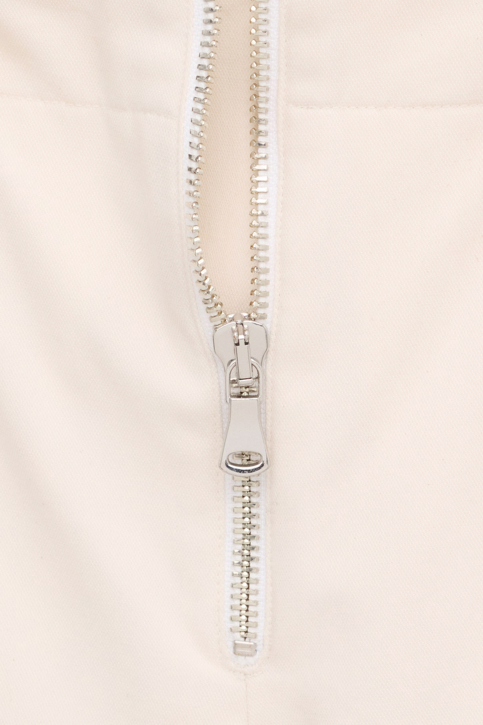 Женский Mango Брюки-карго CREAM2 со средней посадкой (цвет ), артикул 27014448 | Фото 2