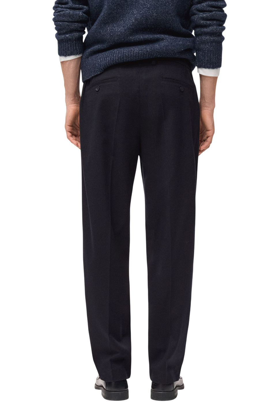 Брюки PIEDRA прямого кроя со складками|Основной цвет:Синий Мужской Mango Man Брюки PIEDRA прямого кроя со складками (цвет ), артикул 17017888 | Фото 4