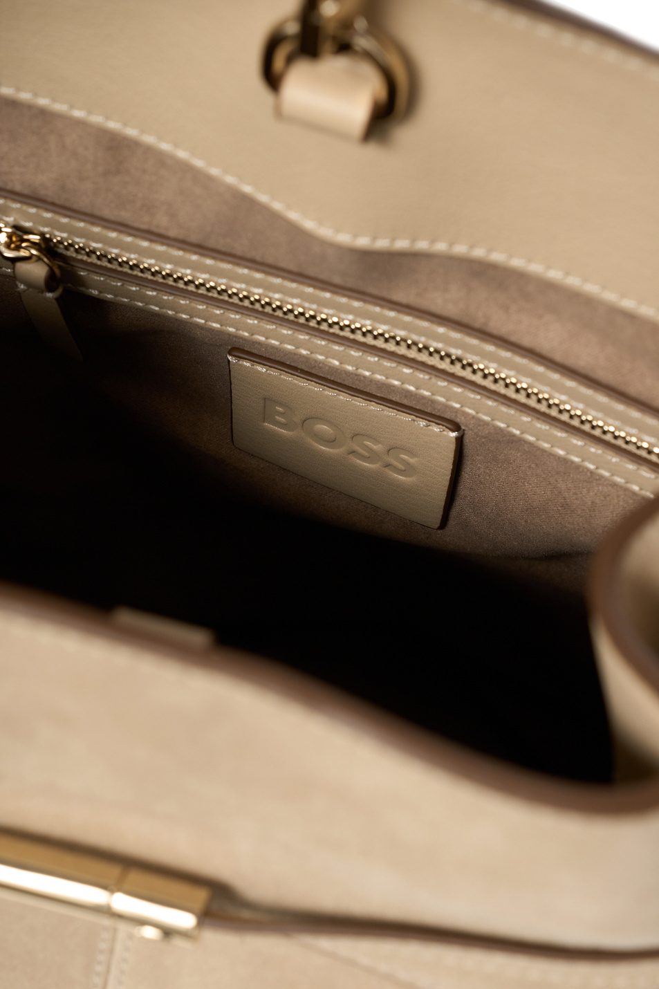Женский BOSS Сумка HELYA из натуральной замши (цвет ), артикул 50557959 | Фото 5