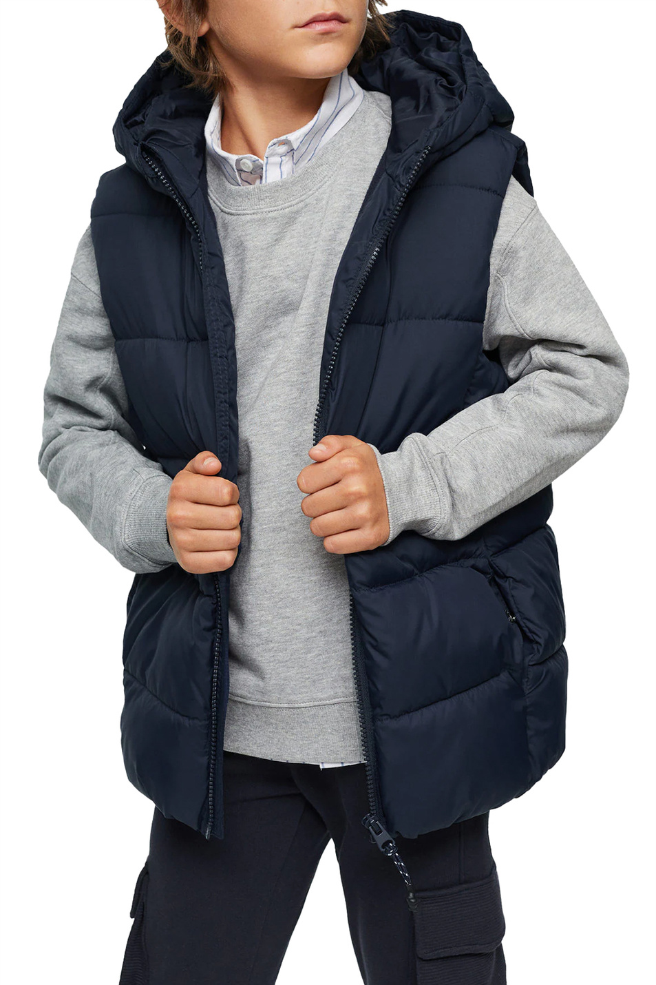 Мальчикам Mango Kids Стеганый жилет AMERV3 с капюшоном (цвет ), артикул 37012002 | Фото 4