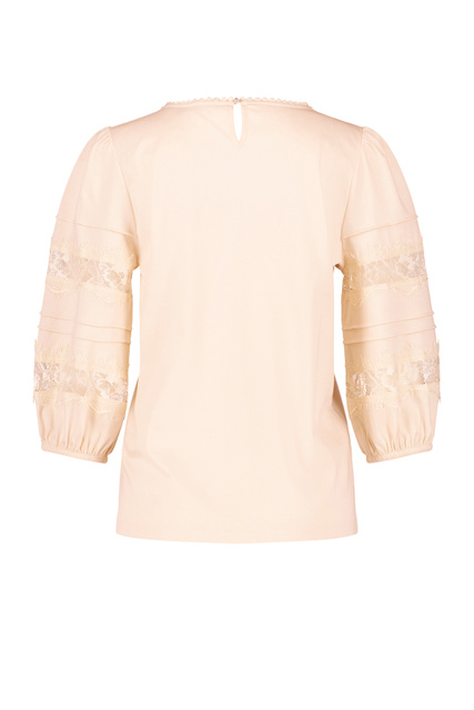 Блузка с кружевными вставками на рукавах|Основной цвет:Кремовый|Артикул:371365-16132 | Фото 2
