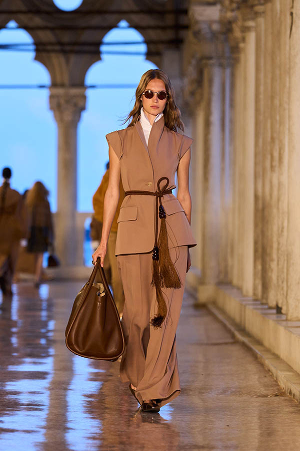 Женский Max Mara Брюки NINFA из шерсти (цвет ), артикул 2511131011 | Фото 6