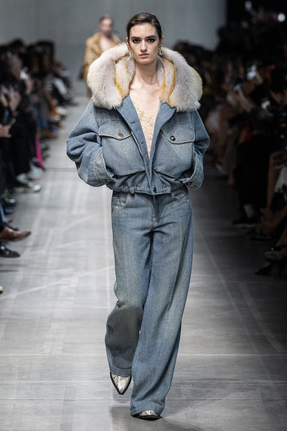 Женский ERMANNO SCERVINO Джинсы с эффектом твида (цвет ), артикул D497P702KXG | Фото 3