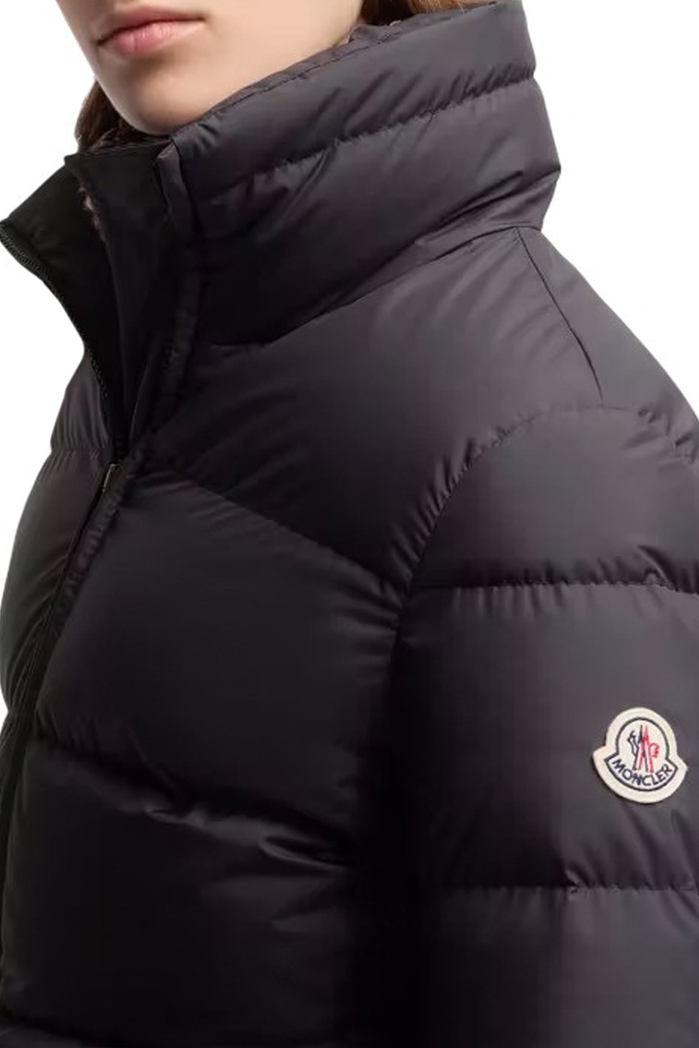 Женский Moncler Куртка DOURBE с пуховым наполнителем (цвет ), артикул K20931A00229-597YW | Фото 5