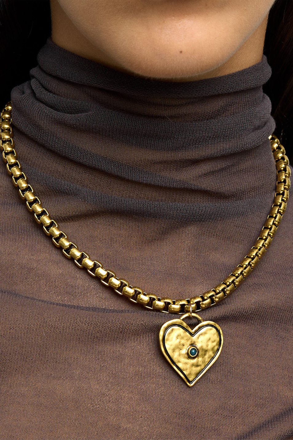 Женский Parfois Ожерелье с подвеской в форме сердца (цвет ), артикул 240990 | Фото 3