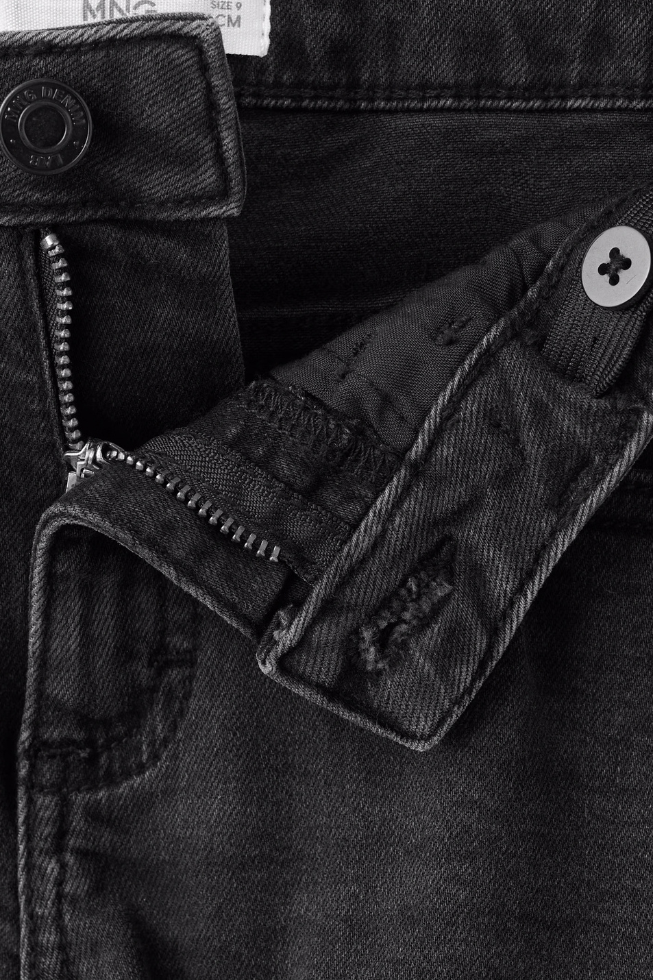 Мальчикам Mango Kids Джинсы SLIM2 со средней посадкой (цвет ), артикул 27061260 | Фото 3