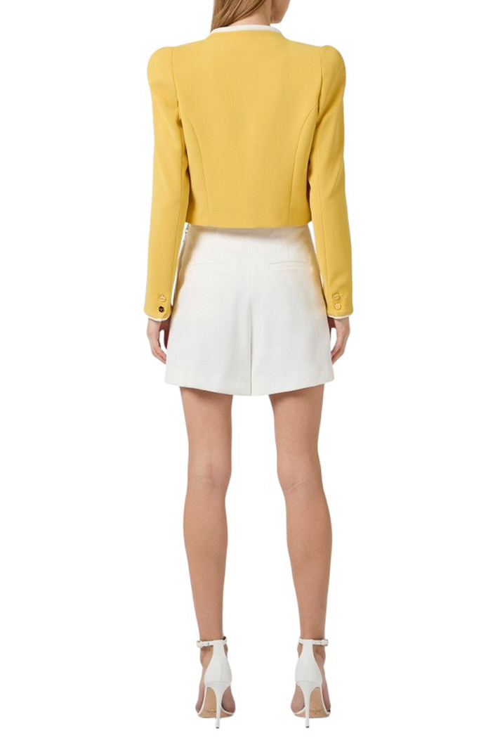 Женский Elisabetta Franchi Шорты со съемной цепью (цвет ), артикул SH00561E2 | Фото 4