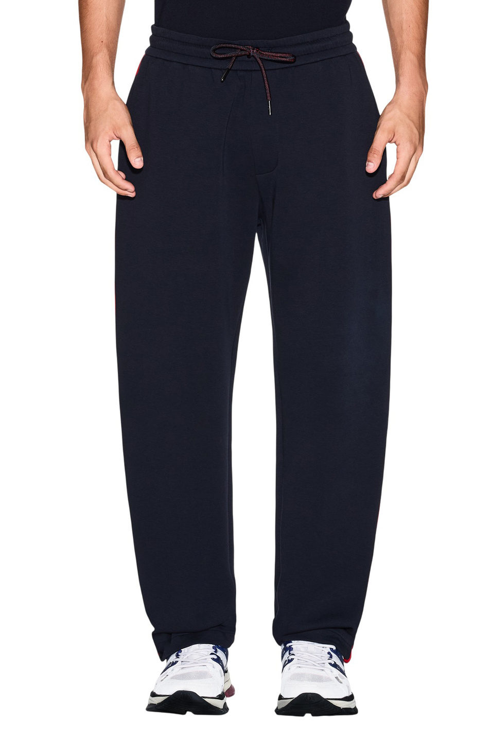 Мужской Armani Exchange Брюки с контрастными полосками (цвет ), артикул XM001400-AF13047 | Фото 3
