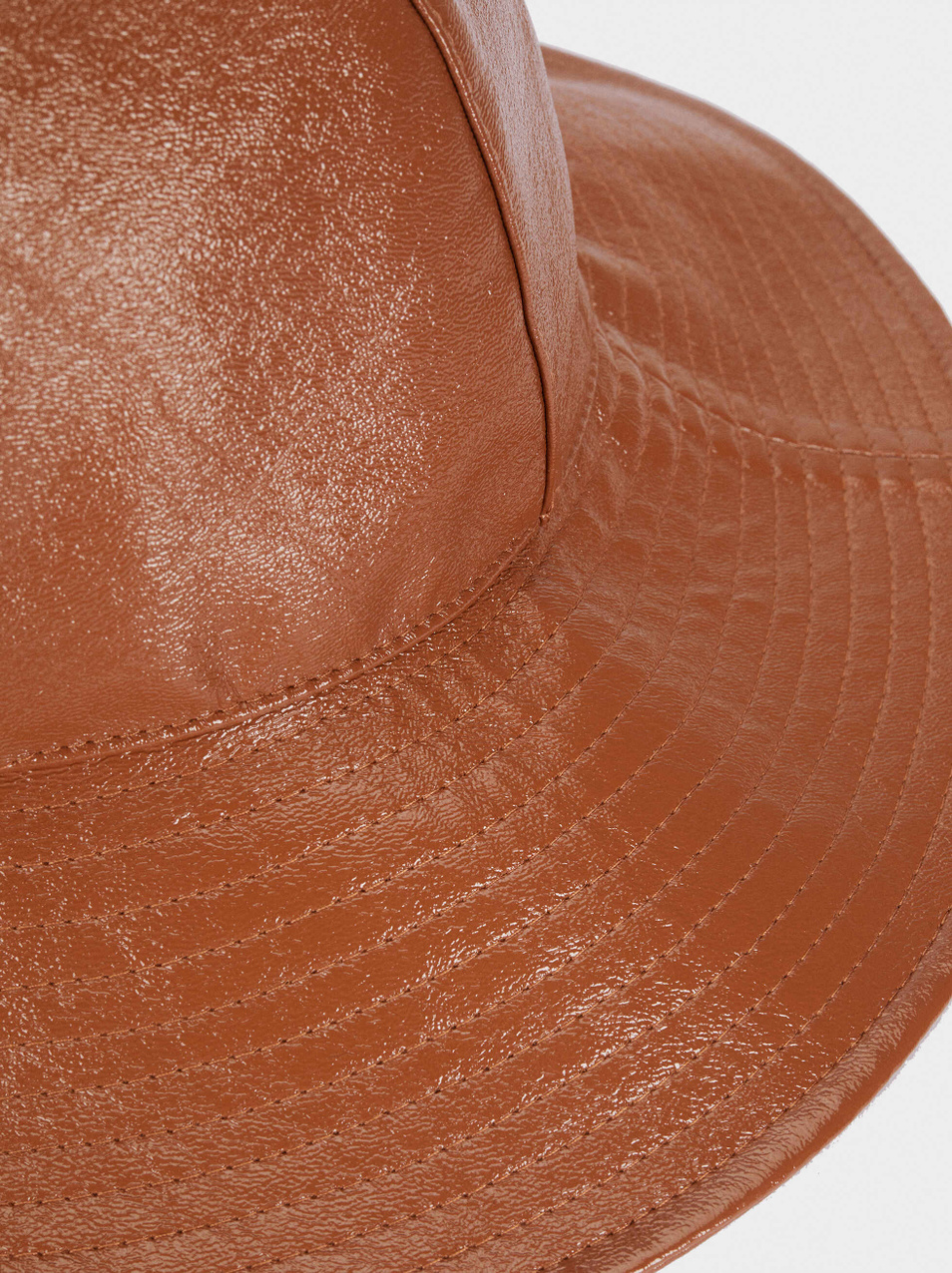 Parfois Шляпа с покрытием под кожу (цвет ), артикул 184800 | Фото 3